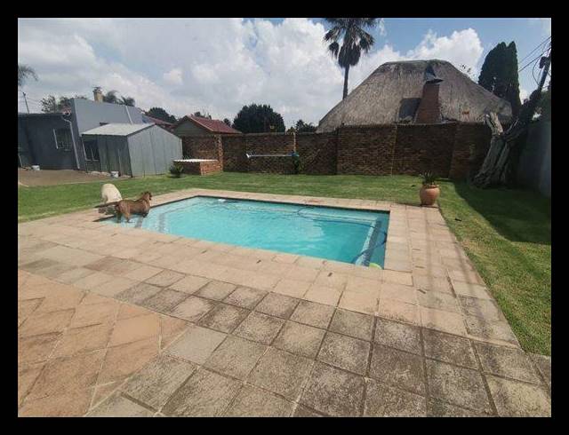 3 BEDROOM HOUSE FOR SALE IN DALVIEW